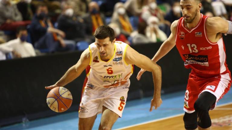 Basket A2, Ravenna-Torino e Cantù-Forlì ai play-off Basket A2, Ravenna-Torino e Cantù-Forlì ai play-off