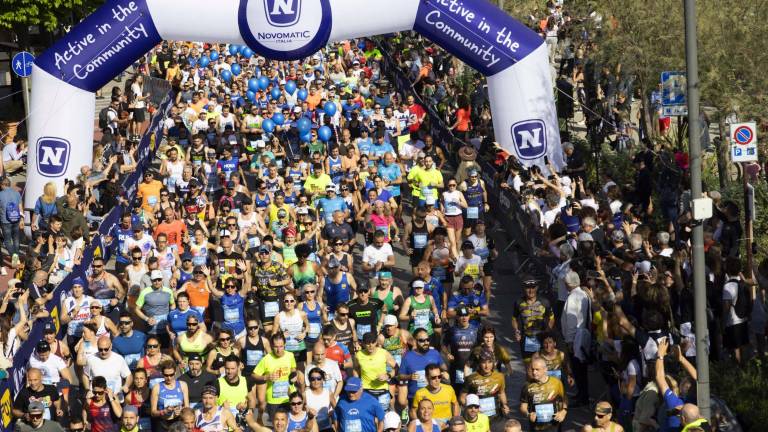 Rimini Marathon, una folla di corsa GALLERY Rimini Marathon, una folla di corsa GALLERY