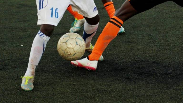 Tackle duro al torneo di calcio a Ravenna, la partita si gioca in tribunale Tackle duro al torneo di calcio a Ravenna, la partita si gioca in tribunale