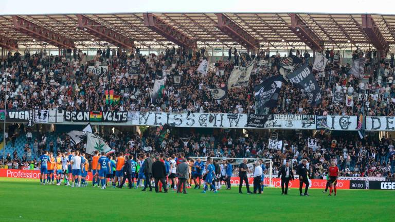 Un’immagine della curva Mare nella gara d’andata Cesena-Brescia (foto ZANOTTI) Un’immagine della curva Mare nella gara d’andata Cesena-Brescia (foto ZANOTTI)