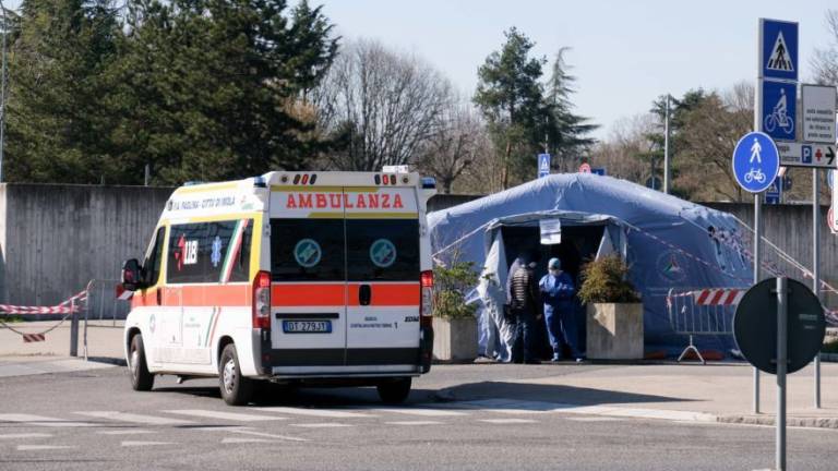 Coronavirus, nell'Imolese un giorno senza decessi ma 18 contagiati in più Coronavirus, nell'Imolese un giorno senza decessi ma 18 contagiati in più