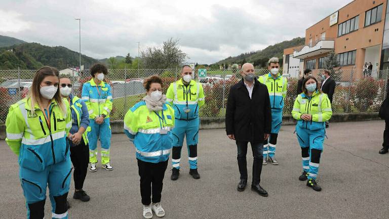 Bonaccini: Camper sulle spiagge per vaccinare i giovani Bonaccini: Camper sulle spiagge per vaccinare i giovani