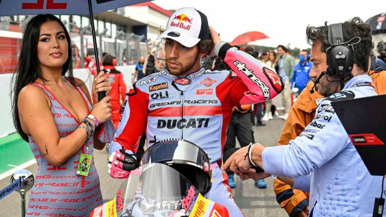 MotoGp, Bastianini guida l'assalto Ducati a Quartararo MotoGp, Bastianini guida l'assalto Ducati a Quartararo