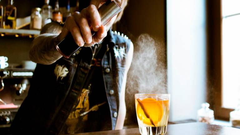 Novafeltria: torna la sfida benefica dei cocktail tra le scuole: Novafeltria: torna la sfida benefica dei cocktail tra le scuole:
