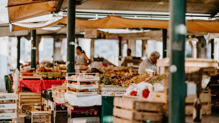 Cesena, l'allarme di Confcommercio: Prezzi alle stelle per le forniture delle mense alimentari Cesena, l'allarme di Confcommercio: Prezzi alle stelle per le forniture delle mense alimentari