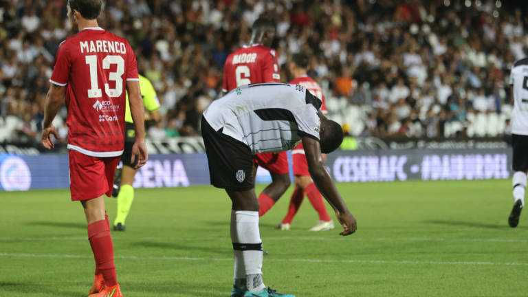 Calcio C, Il Cesena perde Ogunseye per 3 o 4 partite. Saber e Kargbo ok: a Fermo ci saranno Calcio C, Il Cesena perde Ogunseye per 3 o 4 partite. Saber e Kargbo ok: a Fermo ci saranno