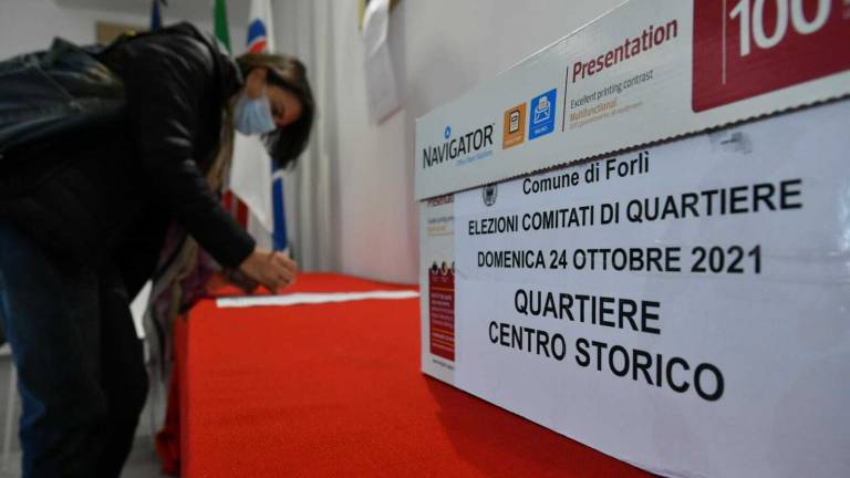 Forlì, il voto per i comitati di quartiere FOTOGALLERY Forlì, il voto per i comitati di quartiere FOTOGALLERY