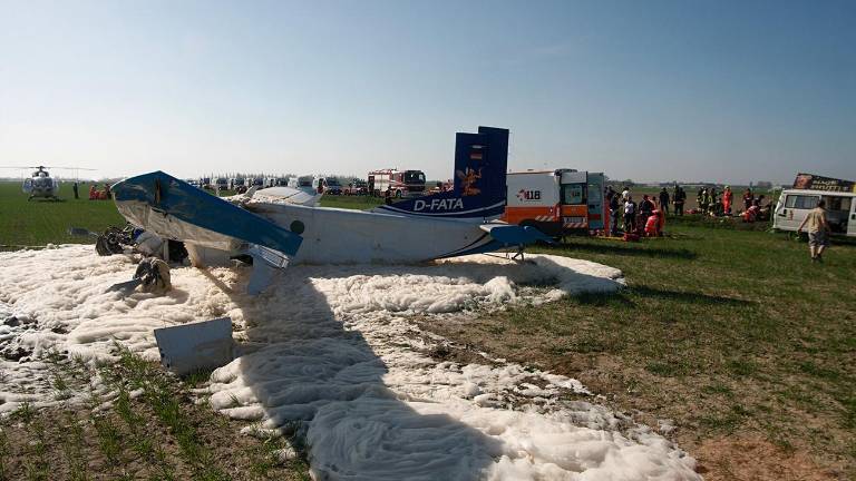 L’aereo caduto L’aereo caduto
