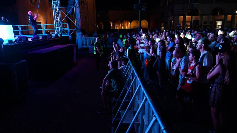 Notte Rosa a Forlì, gli assessori Cintorino e Bravi: “Grazie tutti coloro che hanno costruito questo successo” Notte Rosa a Forlì, gli assessori Cintorino e Bravi: “Grazie tutti coloro che hanno costruito questo successo”