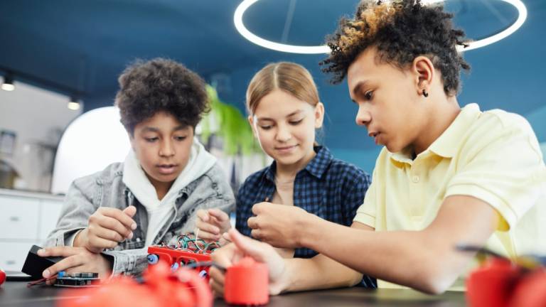 Gli studenti cesenati a scuola di robotica a Casa Bufalini: come iscriversi Gli studenti cesenati a scuola di robotica a Casa Bufalini: come iscriversi