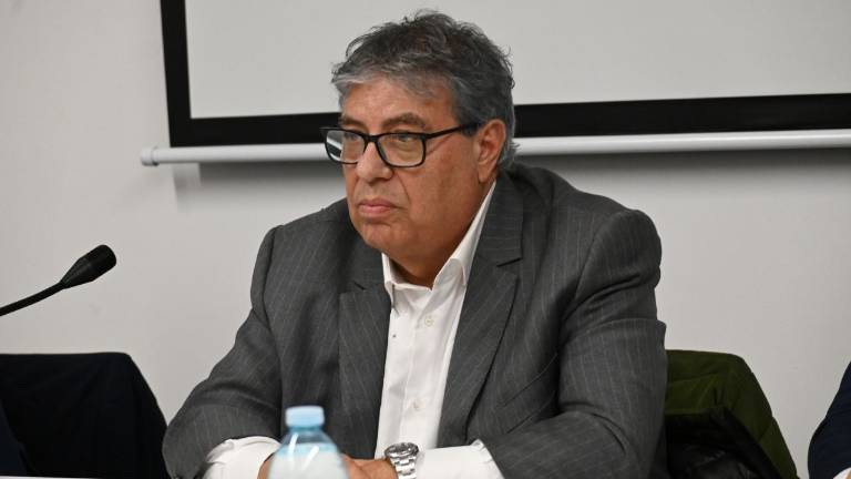 Calcio C, Deni a Imola vuole restare tra i professionisti, ma non ne conosce le regole Calcio C, Deni a Imola vuole restare tra i professionisti, ma non ne conosce le regole