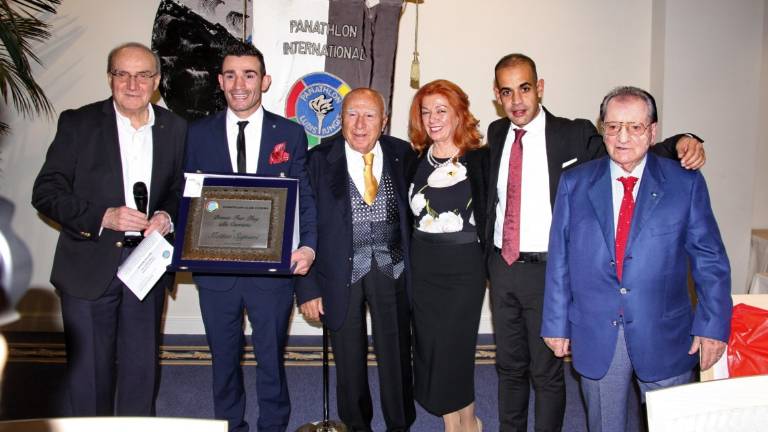 Boxe, a Matteo Signani il premio fair-play del Panathlon Club Cesena - Gallery Boxe, a Matteo Signani il premio fair-play del Panathlon Club Cesena - Gallery