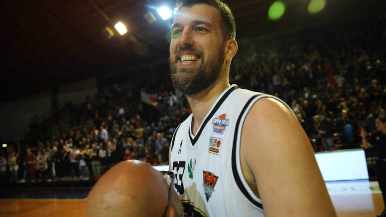 Basket B Girone C, l'Amadori perde Brkic per due giornate Basket B Girone C, l'Amadori perde Brkic per due giornate