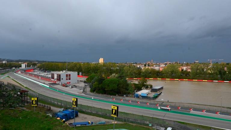 L’autodromo di Imola allagato L’autodromo di Imola allagato
