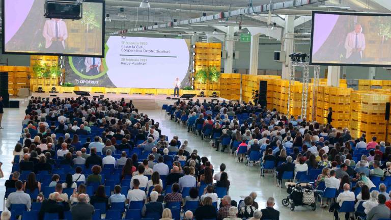 Sono iniziate in Fiera a Cesena le celebrazioni per i 65 anni di Apofruit Sono iniziate in Fiera a Cesena le celebrazioni per i 65 anni di Apofruit