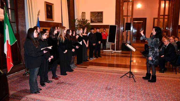 Forlì, consegnati i diplomi di ordine al merito e di maestro del lavoro, con un omaggio a Edo Valmori - Gallery Forlì, consegnati i diplomi di ordine al merito e di maestro del lavoro, con un omaggio a Edo Valmori - Gallery