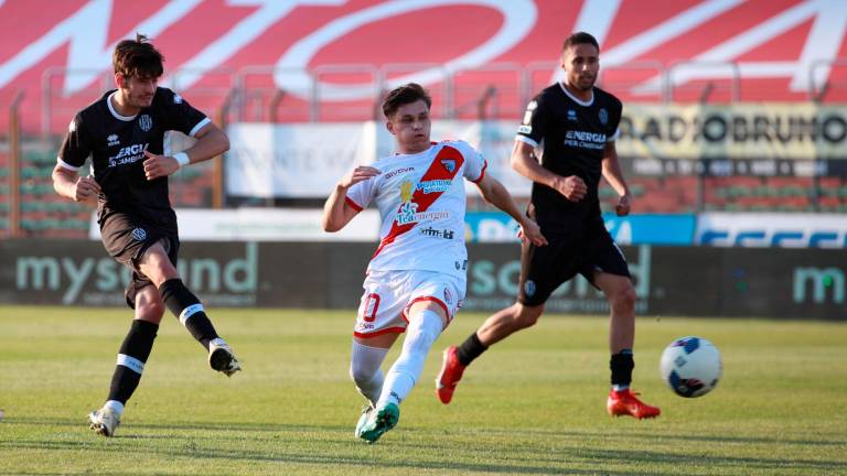 Il gol di Cristian Shpendi al Mantova Il gol di Cristian Shpendi al Mantova