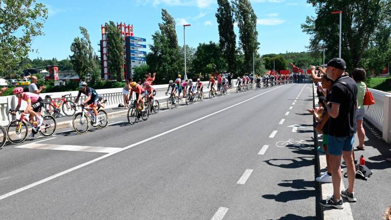 Tour de France a Imola, gli assi della Grande Boucle all’autodromo VIDEO GALLERY Tour de France a Imola, gli assi della Grande Boucle all’autodromo VIDEO GALLERY