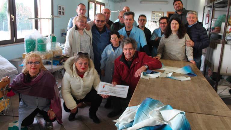 La consegna della donazione La consegna della donazione