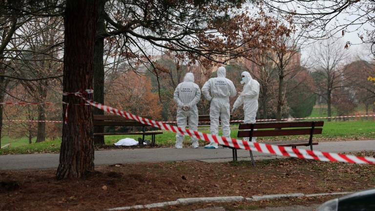 La scena del delitto con la Scientifica al lavoro La scena del delitto con la Scientifica al lavoro