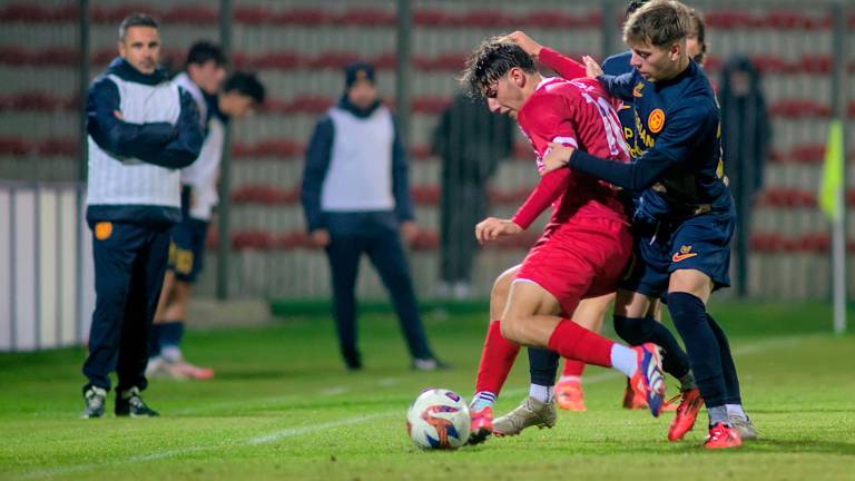 Calandrini in azione sotto gli occhi del tecnico Marchionni (Fiorentini) Calandrini in azione sotto gli occhi del tecnico Marchionni (Fiorentini)