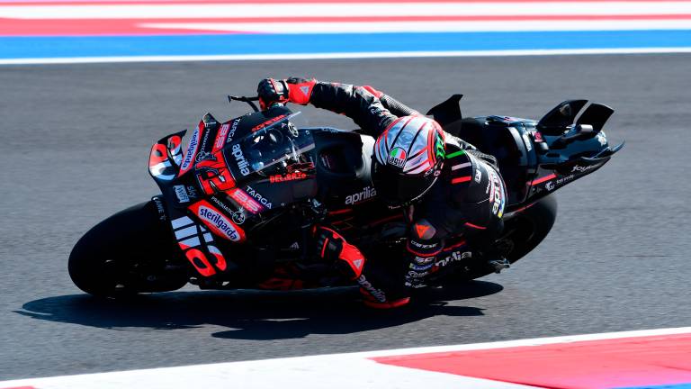MotoGp, Bezzecchi sbatte contro un gabbiano in partenza e poi vince la Sprint in Australia MotoGp, Bezzecchi sbatte contro un gabbiano in partenza e poi vince la Sprint in Australia
