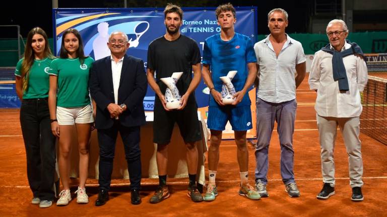 Tennis: Stefani Baldoni vince il Trofeo Oremplast al Ct Massa, domani al via l’Open del Paradiso Tennis: Stefani Baldoni vince il Trofeo Oremplast al Ct Massa, domani al via l’Open del Paradiso