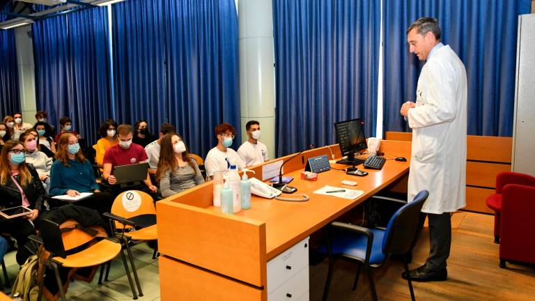 Forlì. Il corso universitario di Medicina sale a 180 posti, il Comune ci mette 400mila euro Forlì. Il corso universitario di Medicina sale a 180 posti, il Comune ci mette 400mila euro