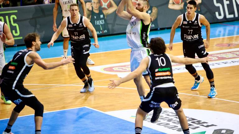 Basket B, Garelli: “Blacks, primo quarto inaccettabile” Basket B, Garelli: “Blacks, primo quarto inaccettabile”