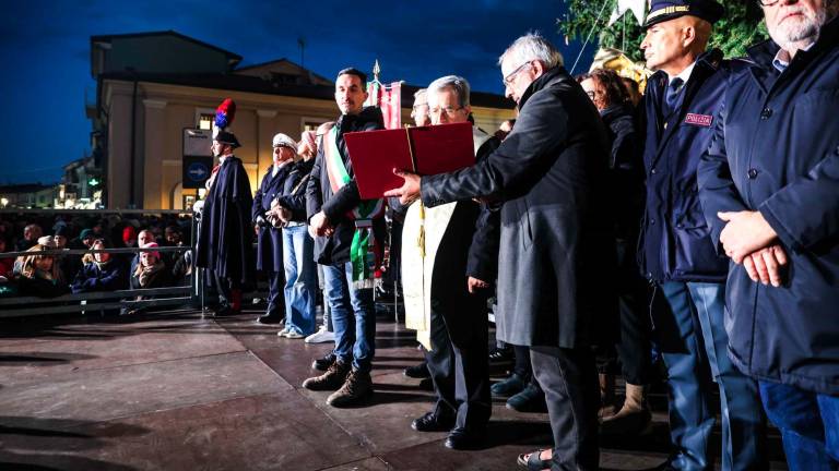 L’accensione delle luci del presepe della marineria e lo spettacolo L’accensione delle luci del presepe della marineria e lo spettacolo