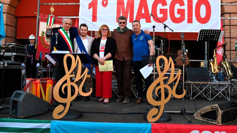 Forlì, festa del lavoro in piazza Saffi: obiettivo sicurezza FOTOGALLERY Forlì, festa del lavoro in piazza Saffi: obiettivo sicurezza FOTOGALLERY