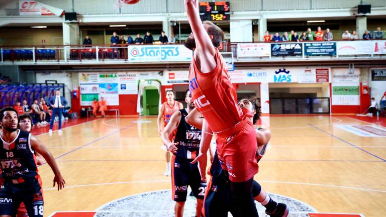 Basket B, Di Paolantonio: “Andrea Costa sulle gambe” - Gallery Basket B, Di Paolantonio: “Andrea Costa sulle gambe” - Gallery