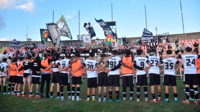 Il Cesena e le lacrime di Shpendi che innaffiano il terreno Il Cesena e le lacrime di Shpendi che innaffiano il terreno