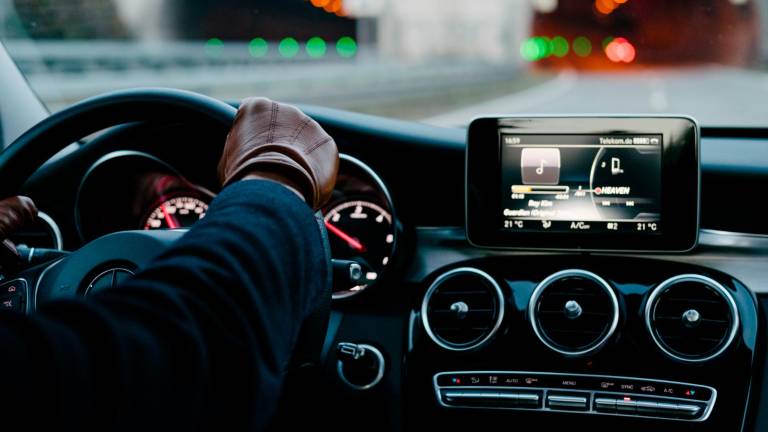 Rimini, ama l’amica ma non è corrisposto e cerca di bruciare l’auto del rivale Rimini, ama l’amica ma non è corrisposto e cerca di bruciare l’auto del rivale
