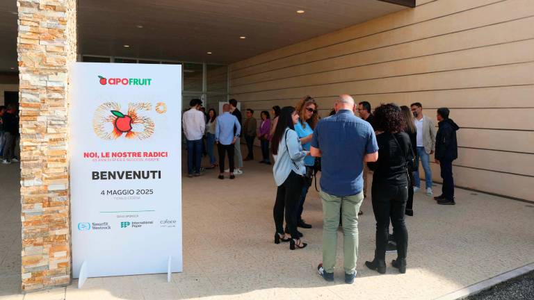 Sono iniziate in Fiera a Cesena le celebrazioni per i 65 anni di Apofruit Sono iniziate in Fiera a Cesena le celebrazioni per i 65 anni di Apofruit