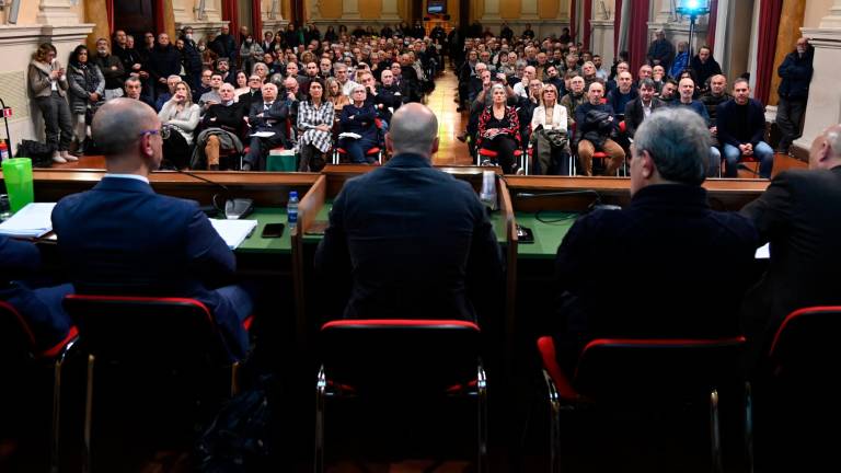 Forlì, le cento domande degli alluvionati: «Studiamo ristori per i beni mobili» Forlì, le cento domande degli alluvionati: «Studiamo ristori per i beni mobili»