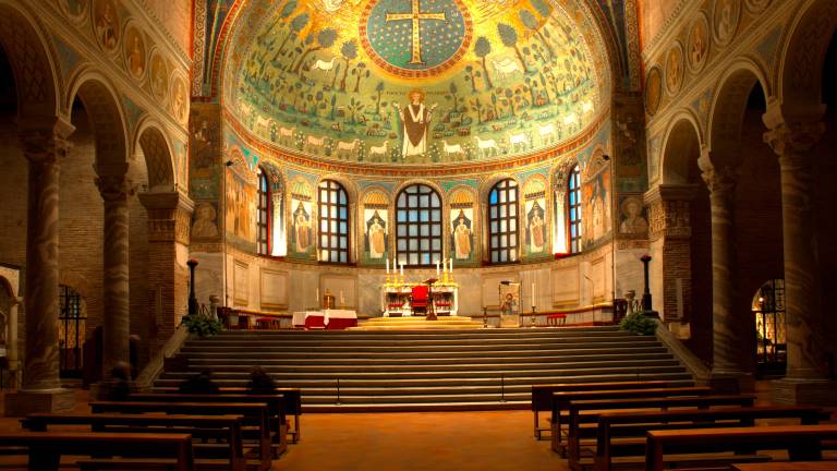 La Basilica di Sant’Apollinare in Classe La Basilica di Sant’Apollinare in Classe