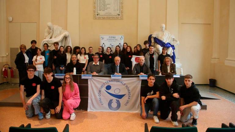 Anche la 3a CC del Liceo Classico Monti di Cesena era presente alla conferenza stampa di presentazione di ieri Anche la 3a CC del Liceo Classico Monti di Cesena era presente alla conferenza stampa di presentazione di ieri