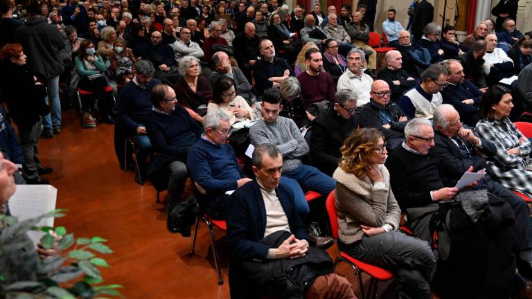 Forlì, le cento domande degli alluvionati: «Studiamo ristori per i beni mobili» Forlì, le cento domande degli alluvionati: «Studiamo ristori per i beni mobili»