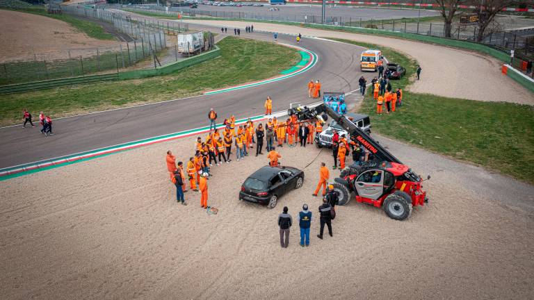Imola, corso per ufficiali di gara all’autodromo: ecco come iscriversi Imola, corso per ufficiali di gara all’autodromo: ecco come iscriversi