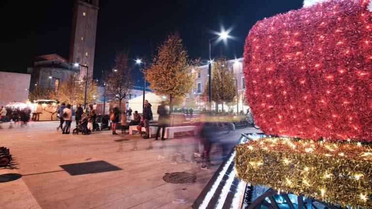 Cesena, venerdì 8 dicembre si accende il Natale in piazza Giovanni Paolo II Cesena, venerdì 8 dicembre si accende il Natale in piazza Giovanni Paolo II