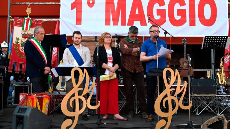 Forlì, festa del lavoro in piazza Saffi: obiettivo sicurezza FOTOGALLERY Forlì, festa del lavoro in piazza Saffi: obiettivo sicurezza FOTOGALLERY