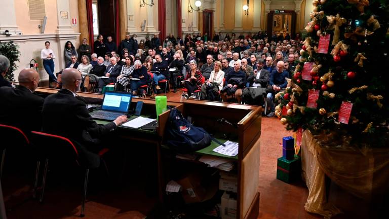 Forlì, le cento domande degli alluvionati: «Studiamo ristori per i beni mobili» Forlì, le cento domande degli alluvionati: «Studiamo ristori per i beni mobili»