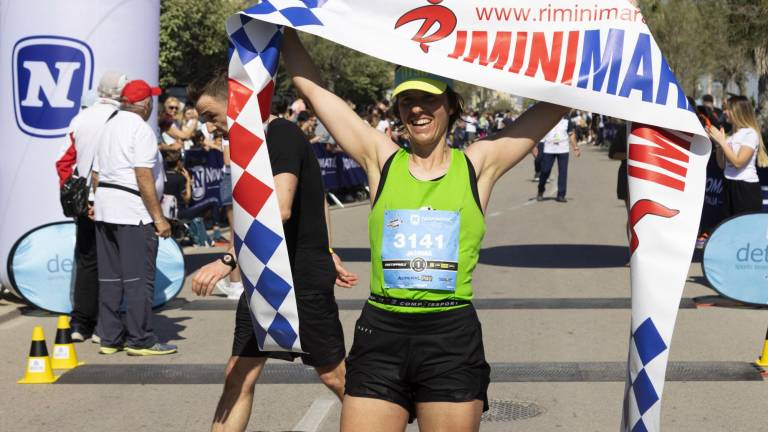 Rimini Marathon, una folla di corsa GALLERY Rimini Marathon, una folla di corsa GALLERY