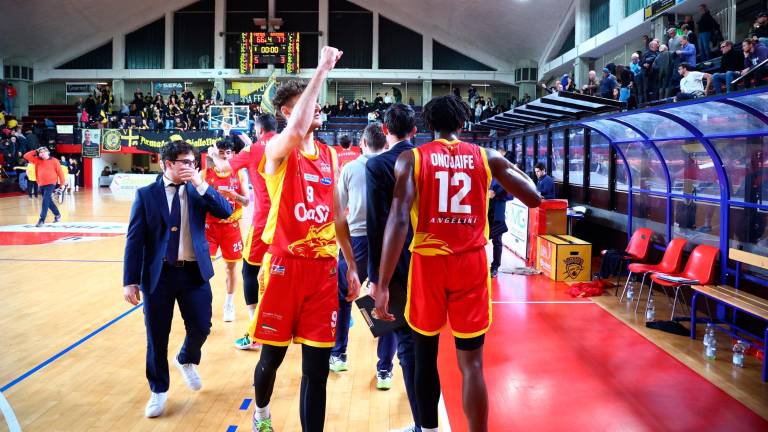 Basket B, Bernardi felice: “L’OraSì era pronta”. Regazzi: “La Virtus ha subìto ed è colpa mia” Basket B, Bernardi felice: “L’OraSì era pronta”. Regazzi: “La Virtus ha subìto ed è colpa mia”