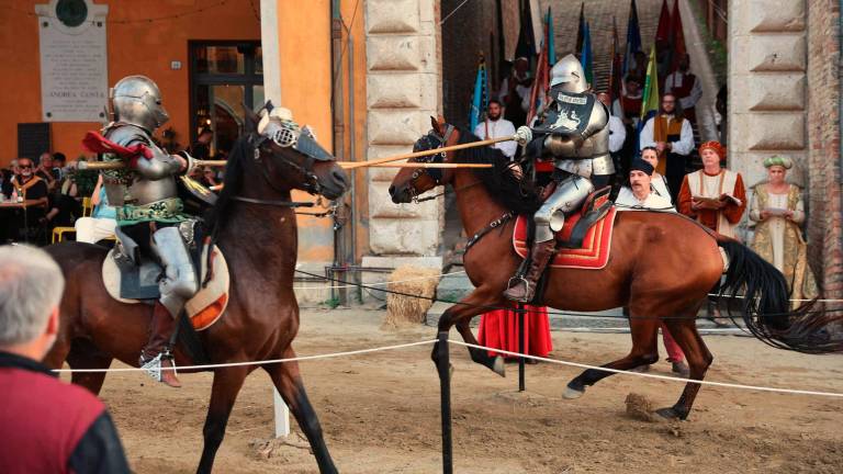 Cesena. Per la Giostra 1500 in piazza, vince ancora La Mura FOTOGALLERY Cesena. Per la Giostra 1500 in piazza, vince ancora La Mura FOTOGALLERY