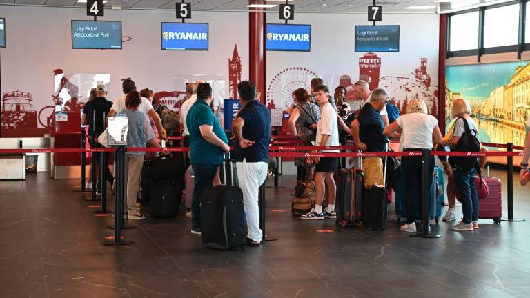 L’aeroporto Ridolfi di Forlì L’aeroporto Ridolfi di Forlì