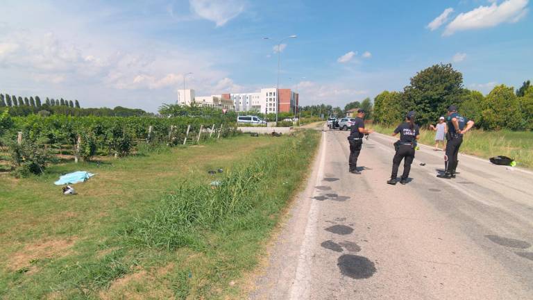 Cotignola, tragico incidente muore una coppia sbalzata dalla propria moto Cotignola, tragico incidente muore una coppia sbalzata dalla propria moto