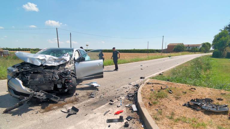 Cotignola, tragico incidente muore una coppia sbalzata dalla propria moto Cotignola, tragico incidente muore una coppia sbalzata dalla propria moto