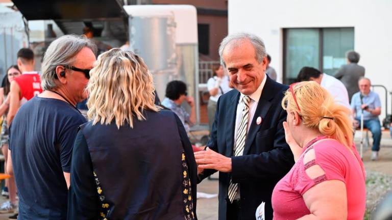 Forlì. Festa di chiusura della campagna elettorale di Gian Luca Zattini in piazzetta della Misura - FOTOGALLERY Forlì. Festa di chiusura della campagna elettorale di Gian Luca Zattini in piazzetta della Misura - FOTOGALLERY